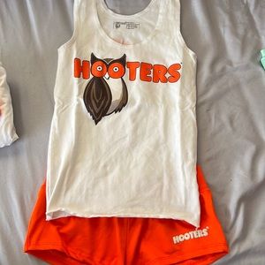 Hooters XXS tank top and New-Style shorts